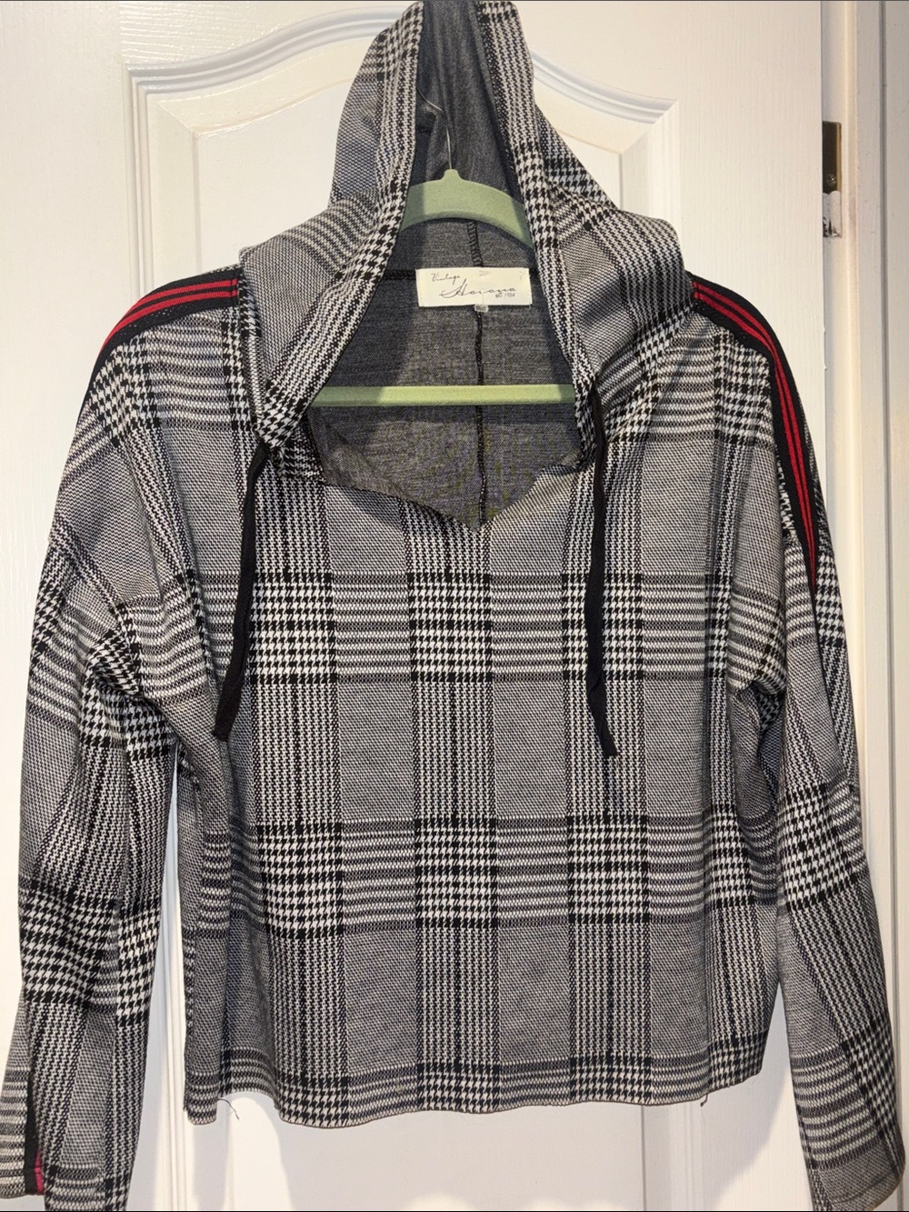 VINTAGE HAVANA GLEN PLAID RED STRIPE SLEEVE HOODIE WITH DRAWSTRING V NECK SIZE S